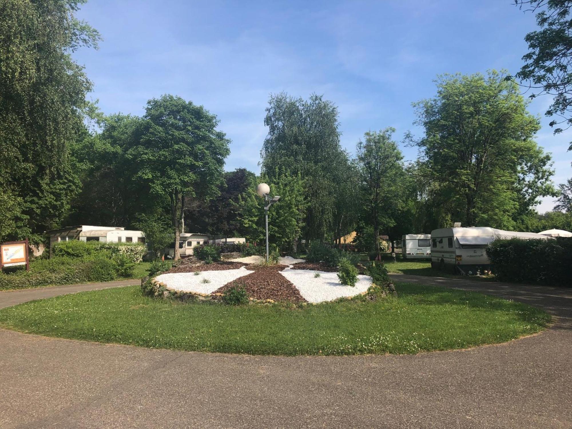 Camping Les Lupins Seppois-le-Bas Экстерьер фото